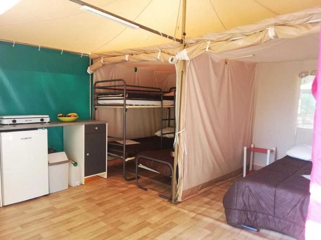 Camping - Piscine - Ccbaieb Montjoie-en-Couserans Экстерьер фото